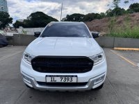 Selling White Ford Everest 2016 in Quezon City