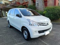 White Toyota Avanza 2012 for sale in Manual