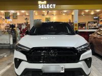 Selling White Toyota Corolla Cross 2023 in Manila