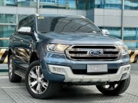 Selling White Ford Everest 2016 in Makati