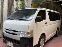 Selling White Toyota Hiace 2018 in Quezon City