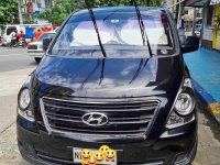 Selling White Hyundai Grand starex 2017 in Manila