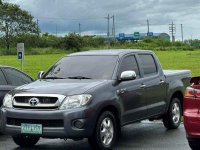 Sell White 2008 Toyota Hilux in Pasig