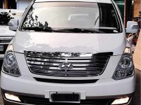 Selling White Hyundai Starex 2015 in Manila