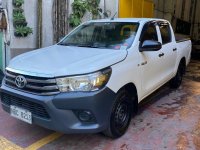 White Toyota Hilux 2018 for sale in Quezon City