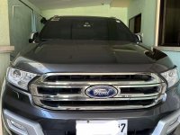 Selling Grey Ford Everest 2017 SUV / MPV in Manila