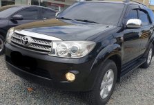 Purple Toyota Fortuner 2010 for sale in San Juan