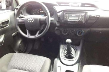 2017 Toyota Hilux 2.4J Manual White for sale