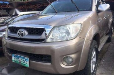 2011 Toyota Hilux 2.5 G 4x2 Manual G. Brown for sale