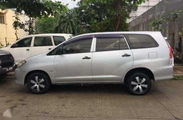 2012 Toyota Innova 20 E Manual Thermalyte Silver for sale