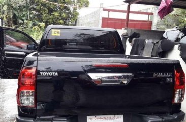 Toyota Hilux G 2016 black for sale