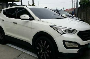 Well-maintained Hyundai Santa Fe 2013 for sale