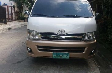 2013 Toyota Hiace Gl MT White Van For Sale 