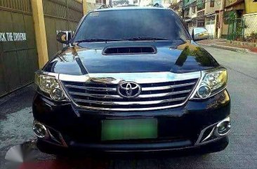 2013 Toyota Fortuner V AT Black For Sale 