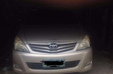 Toyota Innova 2010 Manual Gas Silver For Sale 