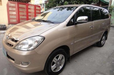 Toyota Innova G 2005 MT Beige SUV For Sale 