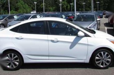 Hyundai Accent 2017 1.6 Sedan MT White For Sale 