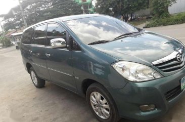 Toyota Innova G 2.5 2011 MT Green SUV For Sale 