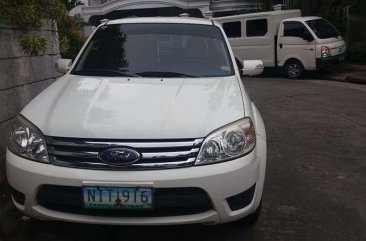 Ford Escape XLS 2010 AT White SUV For Sale 