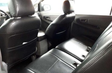 2010 Toyota Innova E MT Silver SUV For Sale 