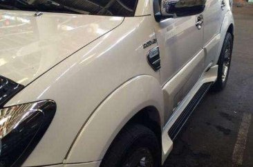 Toyota Fortuner 3.0V 2008 AT White For Sale 