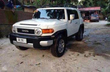 2015 TOYOTA FJ CRUISER 4x4 AT White For Sale 