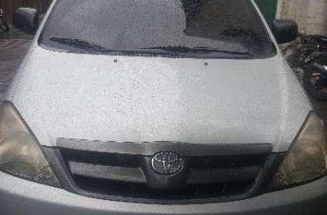 Toyota Innova J MT Silver 2005 For Sale 