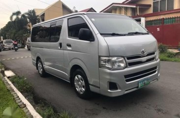 2012 Toyota Hiace Commuter for sale 