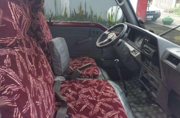 Nissan Urvan 2009 red for sale