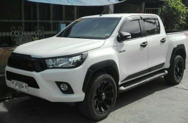 Toyota Hilux G 2016model Manual 2.4 engine for sale