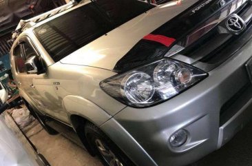 Toyota Fortuner G AT Silver 2007 For Sale 