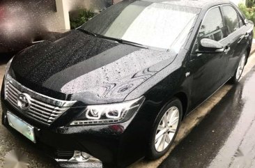 Toyota Camry 2.5V AT 2012 Black Sedan For Sale 