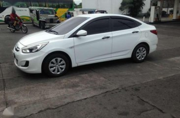 Hyundai Accent Manual White Sedan For Sale 