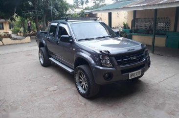 Isuzu D-max LX 2009 MT Gray Pickup For Sale 