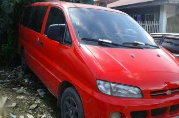 Hyundai Starex 2008 MT Red Van For Sale 