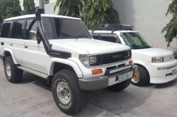 Toyota Landcruiser 4x4 MT White For Sale 