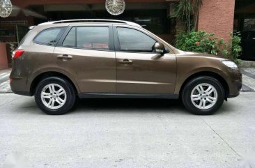 Hyundai Santa fe 2010 at for sale