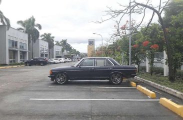 Mercedes Benz W123 Diesel 1982 MT Black For Sale 