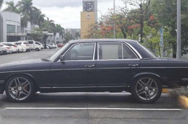 Mercedes Benz W123 Diesel 1982 MT Black For Sale 