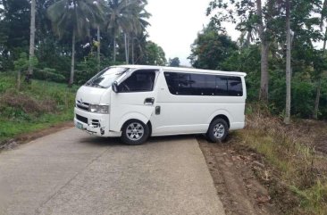 Toyota Hiace Commuter 2006 manual for sale.