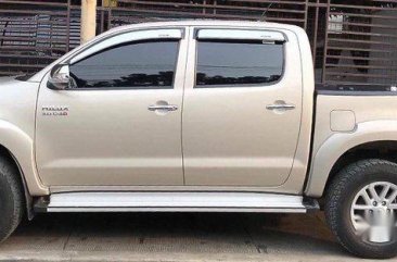 Well-kept Toyota Hilux 2012 for sale