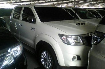 Well-kept Toyota Hilux 2013 for sale