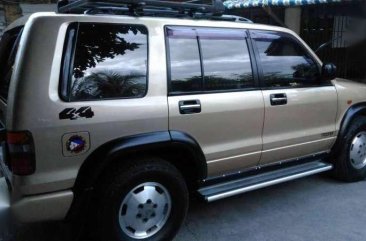 2000 Isuzu Trooper Bighorn 4x4x MT Golden For Sale 