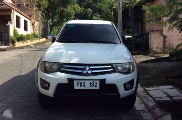 Mitsubishi Strada 4x4 2010 MT White Pickup For Sale 