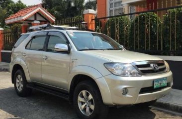 Toyota Fortuner G Gas 4x2 2006 for sale