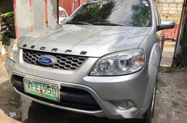 Well-maintained Ford Escape 2012 for sale