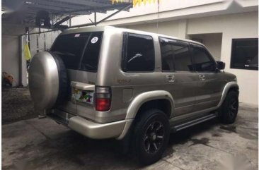 Isuzu Trooper skyroof dsl at local unit pajero