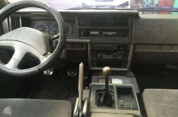 Nissan Vanette 1995 Grandcoach MT White For Sale 