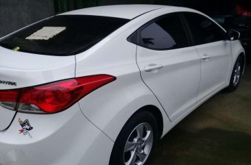 Hyundai Elantra Manual White Sedan For Sale 