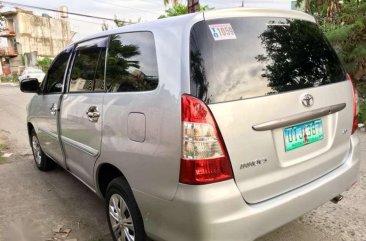 Toyota Innova J Manual gas 2012 FOR SALE